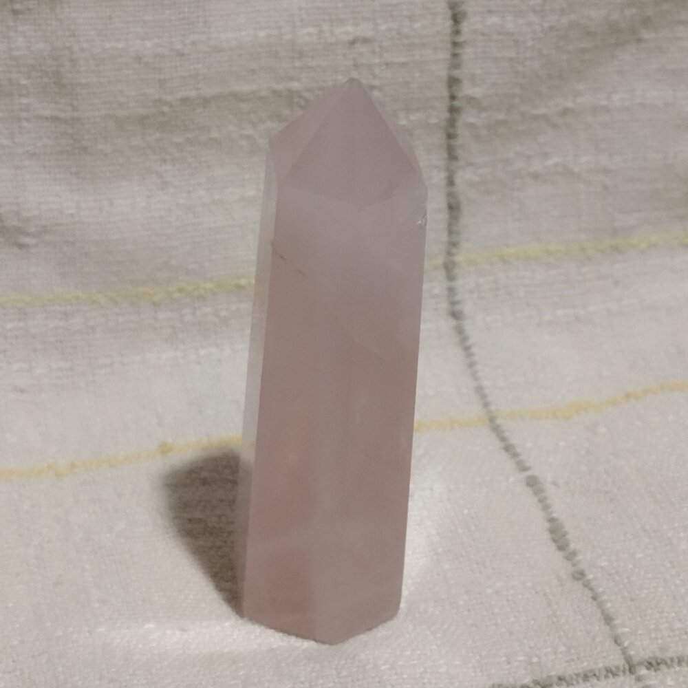 Rose Quartz Tower Point - Picture 2 of 8